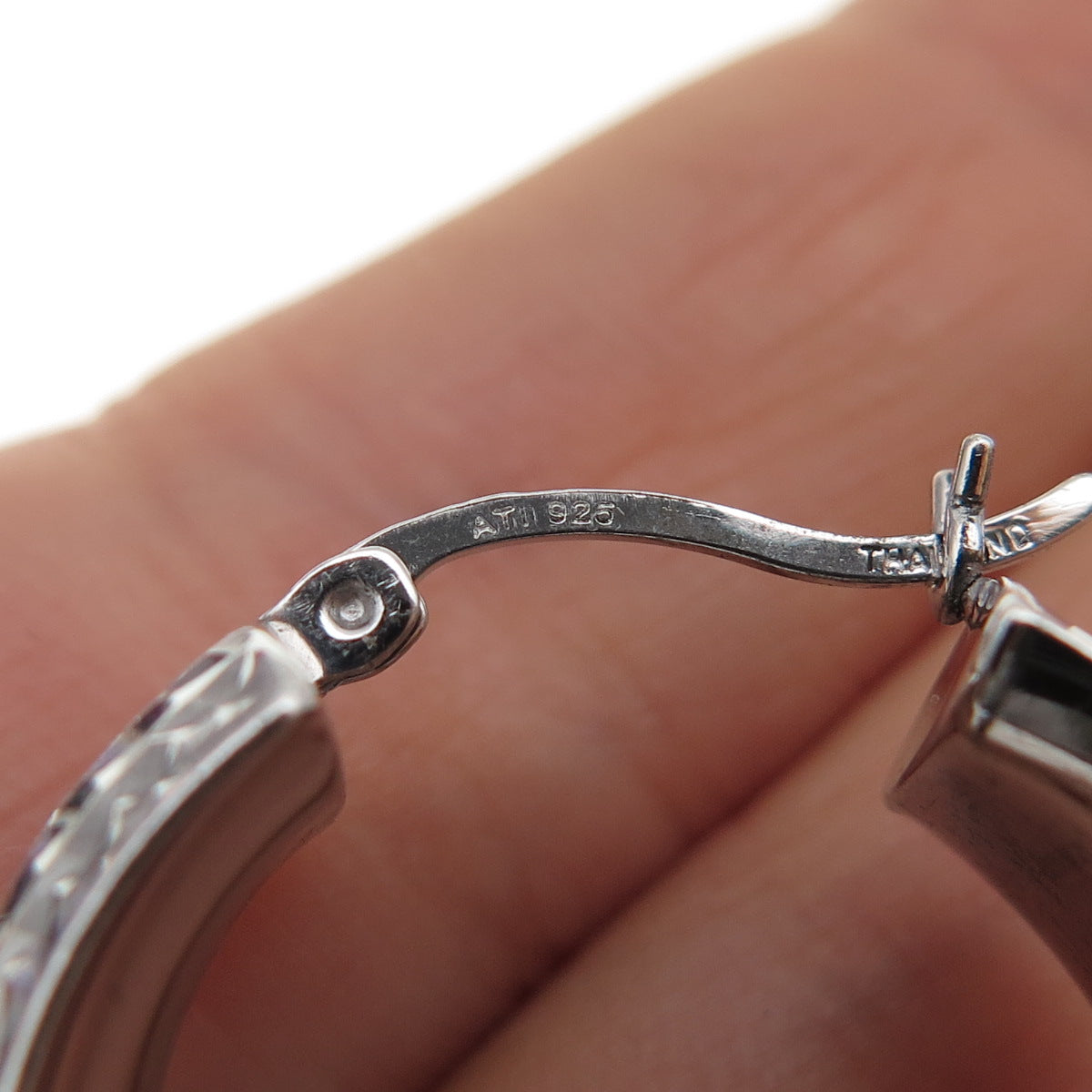 ANNIKA WITT 925 Sterling Silver Diamond-Cut Hoop Earrings