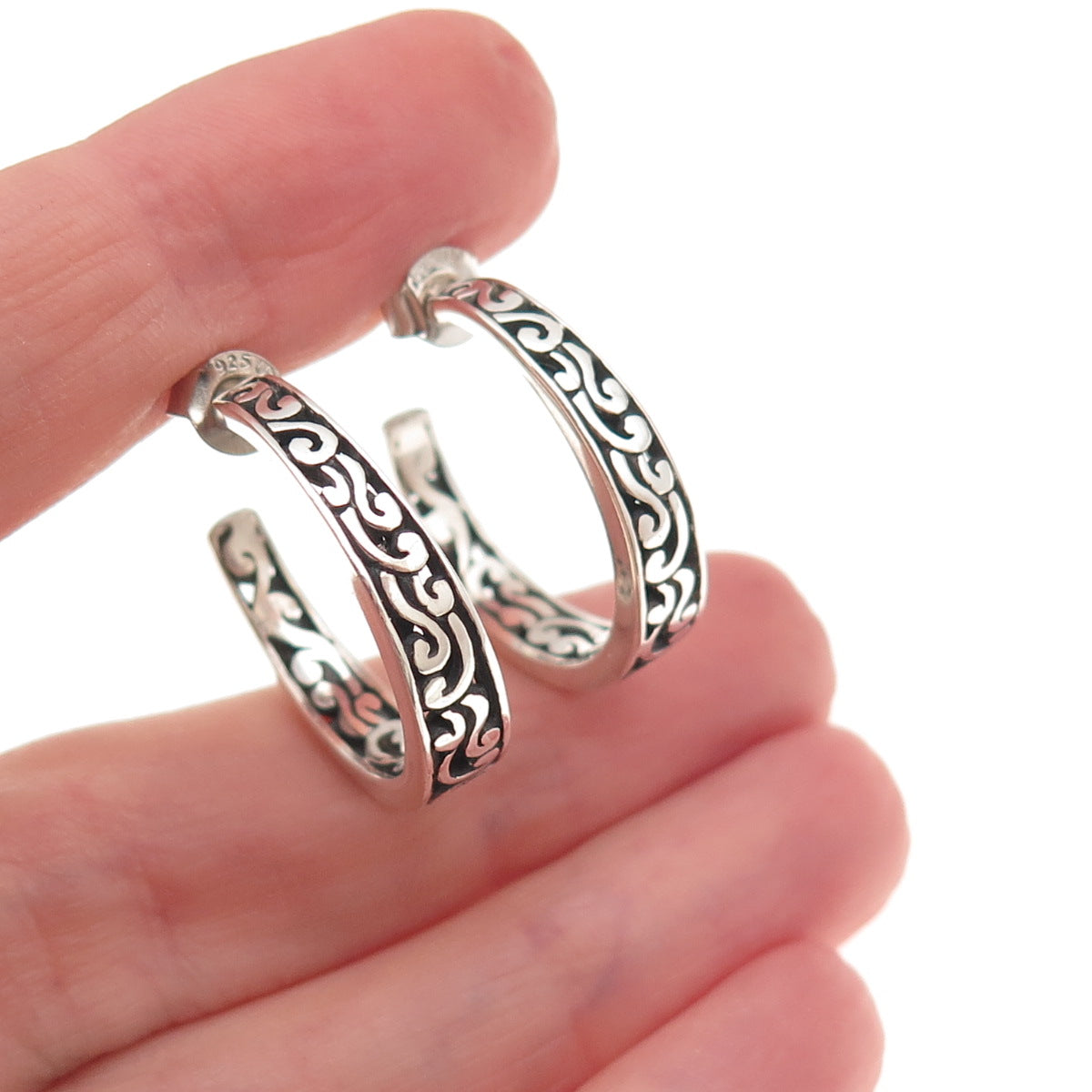 925 Sterling Silver Vintage Floral Scroll Oxidized Hoop Earrings