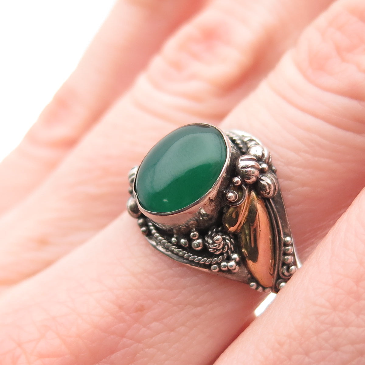 925 Sterling Silver & Gold Vintage Real Green Onyx Oxidized Ring Size 7.25