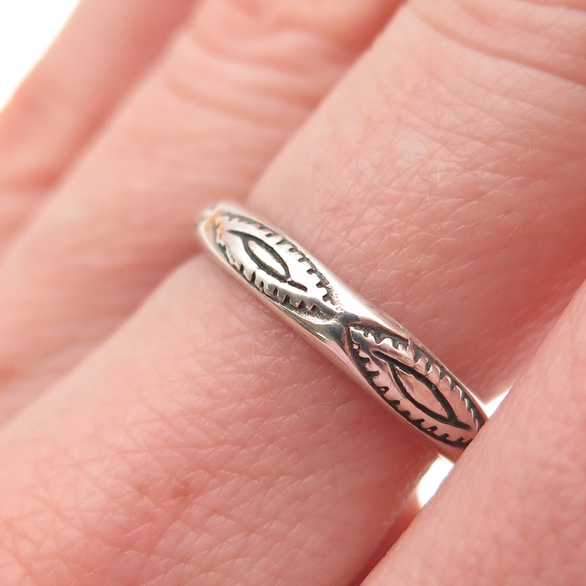 SHUBE 925 Sterling Silver Vintage Southwestern Oxidized Band Ring Size 7