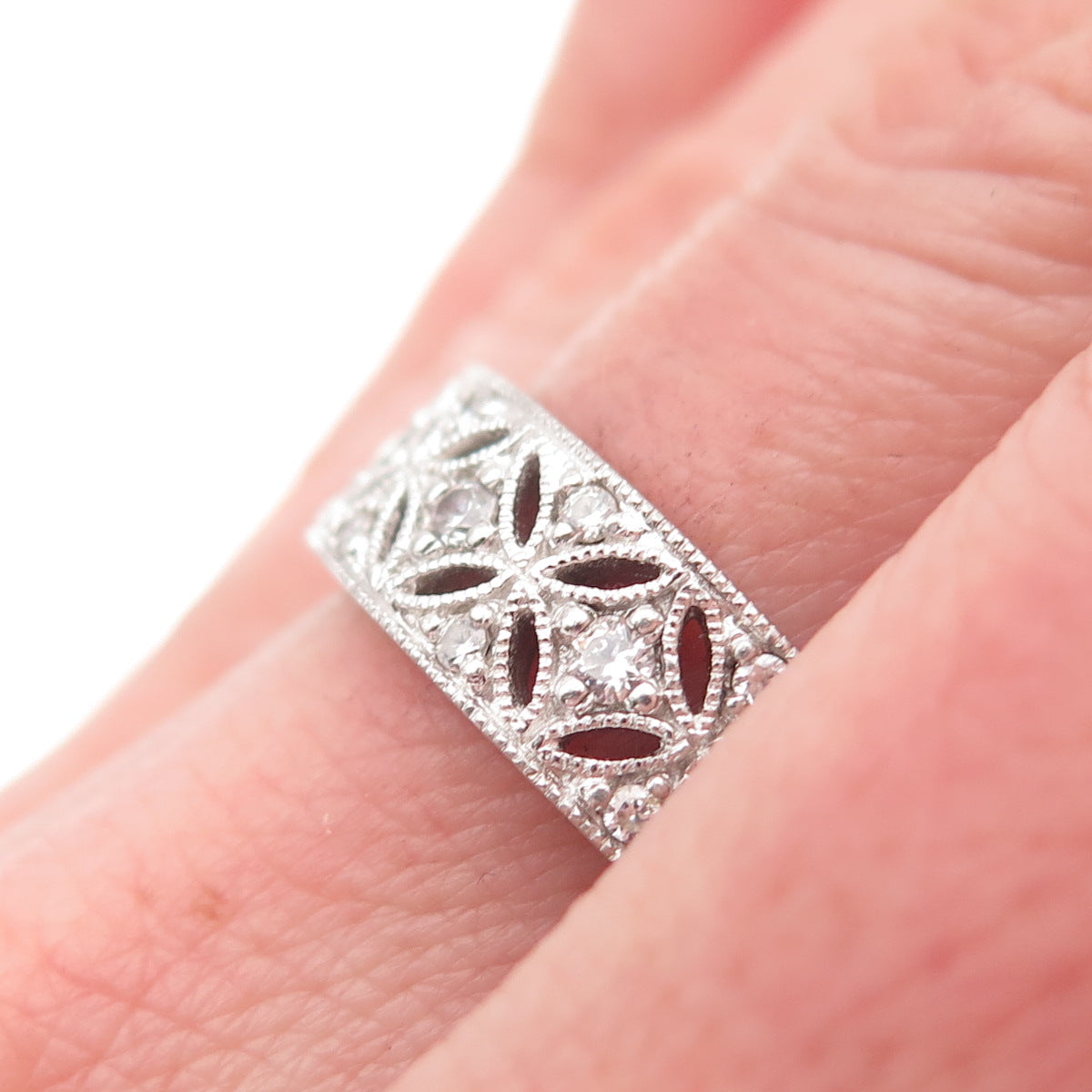 925 Sterling Silver Round-Cut C Z Floral Band Ring Size 8.25