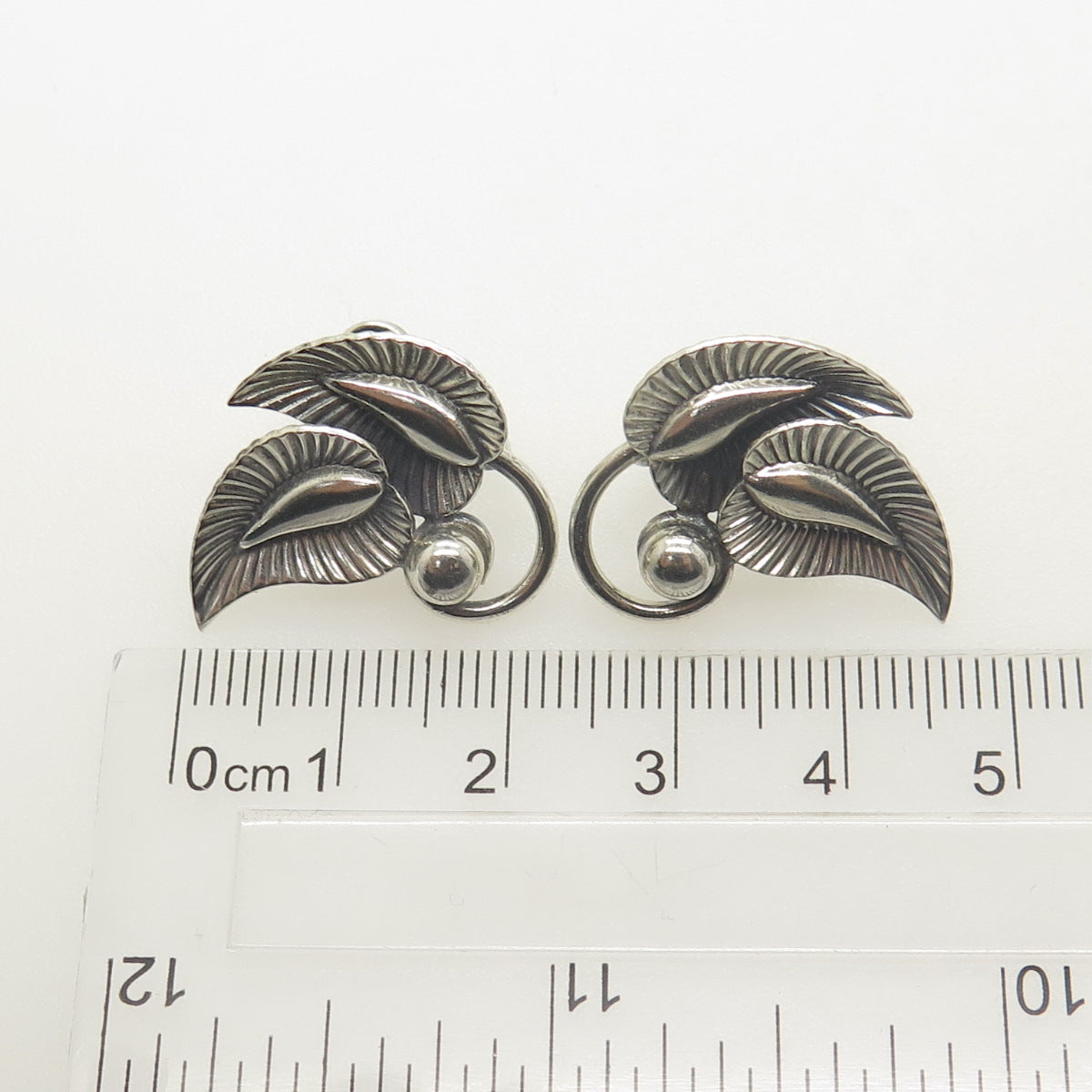 DANECRAFT 925 Sterling Silver Antique Art Deco Floral Leaf Screw Back Earrings