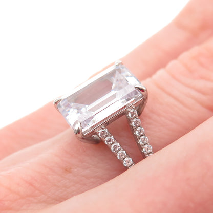 DSMK 925 Sterling Silver Emerald & Round-Cut C Z Engagement Ring Size 6.25