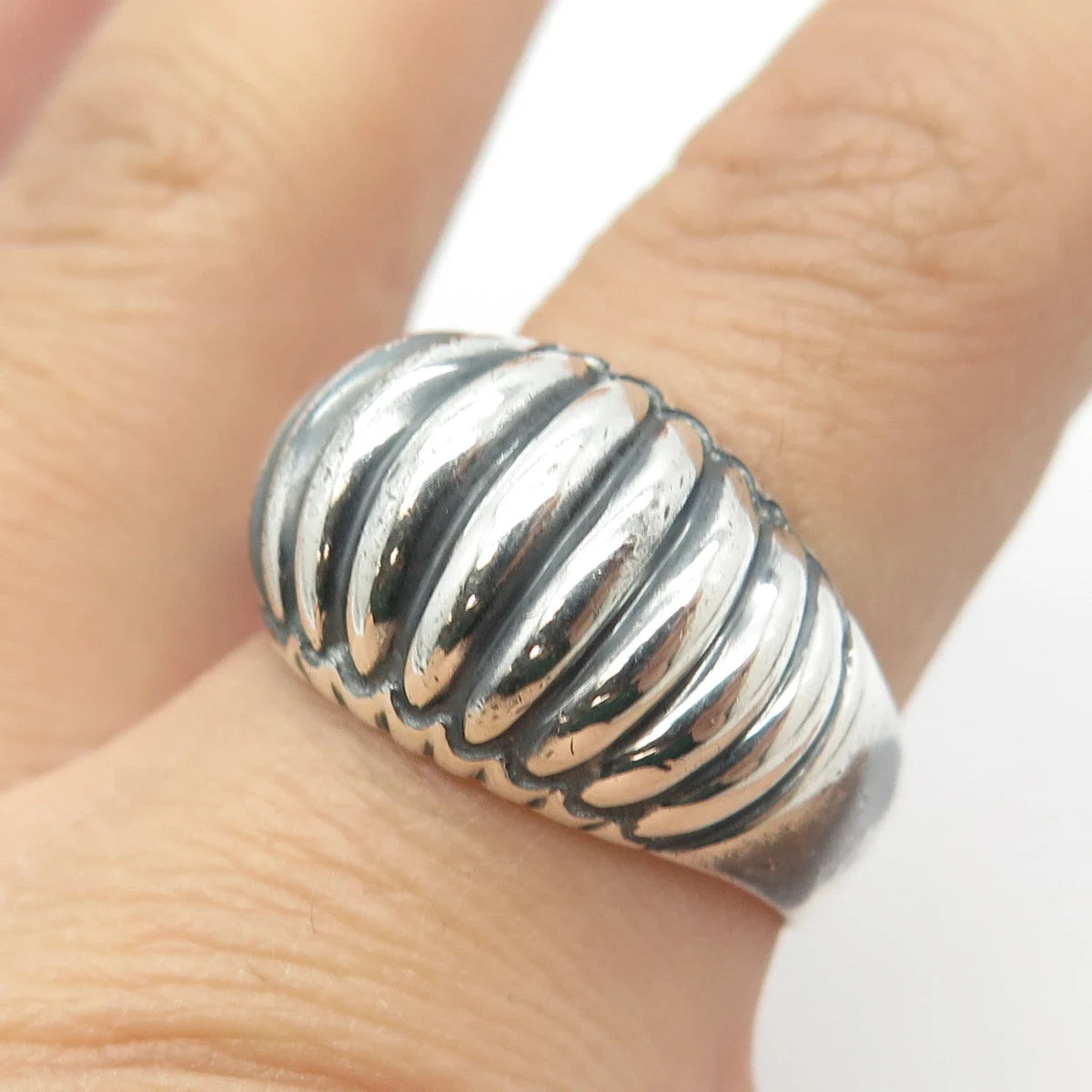 925 Sterling Silver Vintage Ribbed Ring Size 9.75
