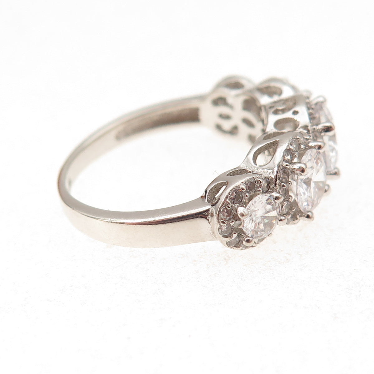 925 Sterling Silver Round-Cut C Z Engagement Ring Size 7.25