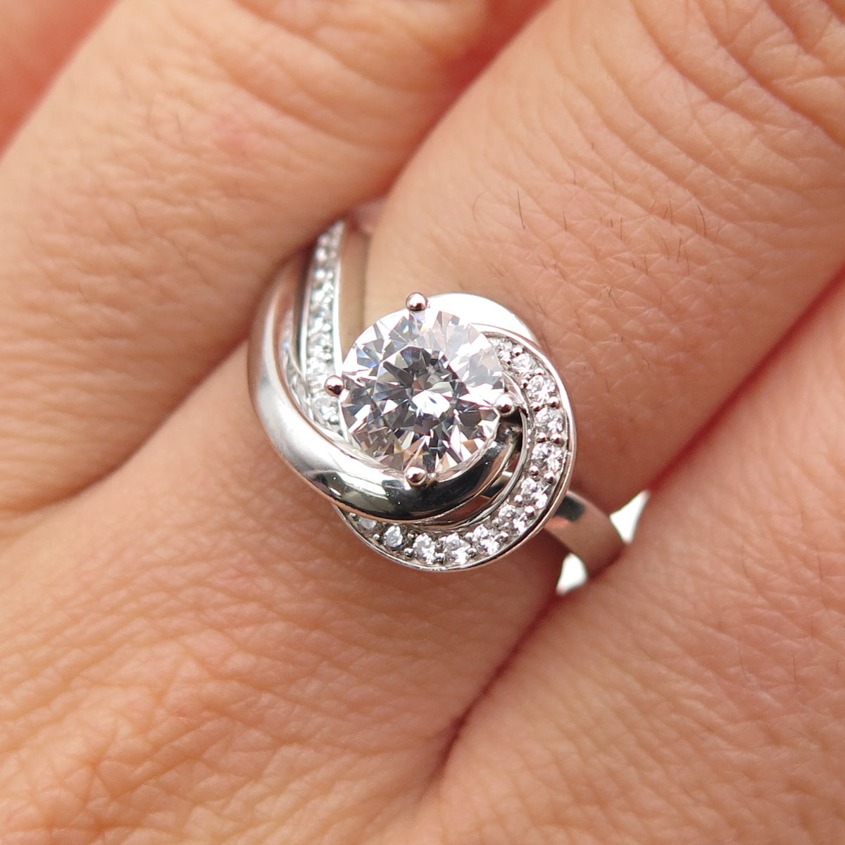 925 Sterling Silver Round-Cut C Z Swirl Ring Size 6.25