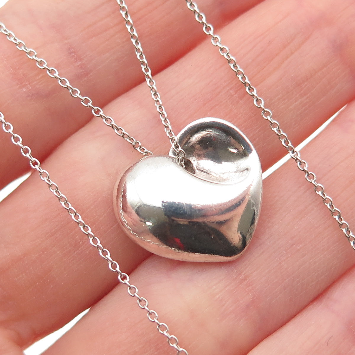 TIFFANY & CO. Sterling Silver Vintage Modernist Heart Cable Chain Necklace 16"