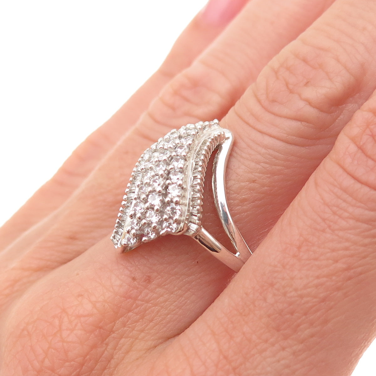 Jane Seymour 925 Sterling Silver Round-Cut C Z Ring Size 7.25