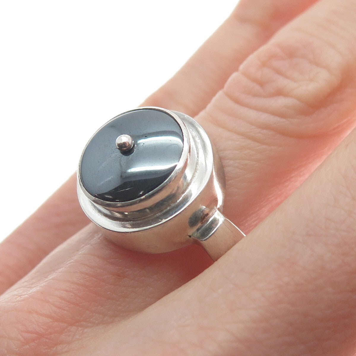 925 Sterling Silver Vintage Real Hematite Modernist Oxidized Ring Size 7