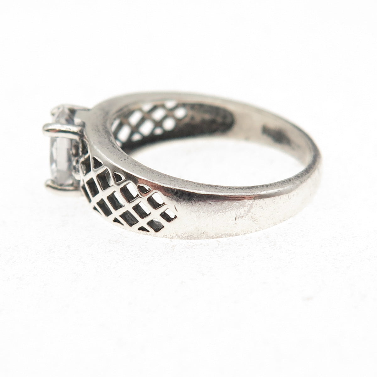 925 Sterling Silver Vintage Oval & Round-Cut C Z Oxidized Ring Size 5.25