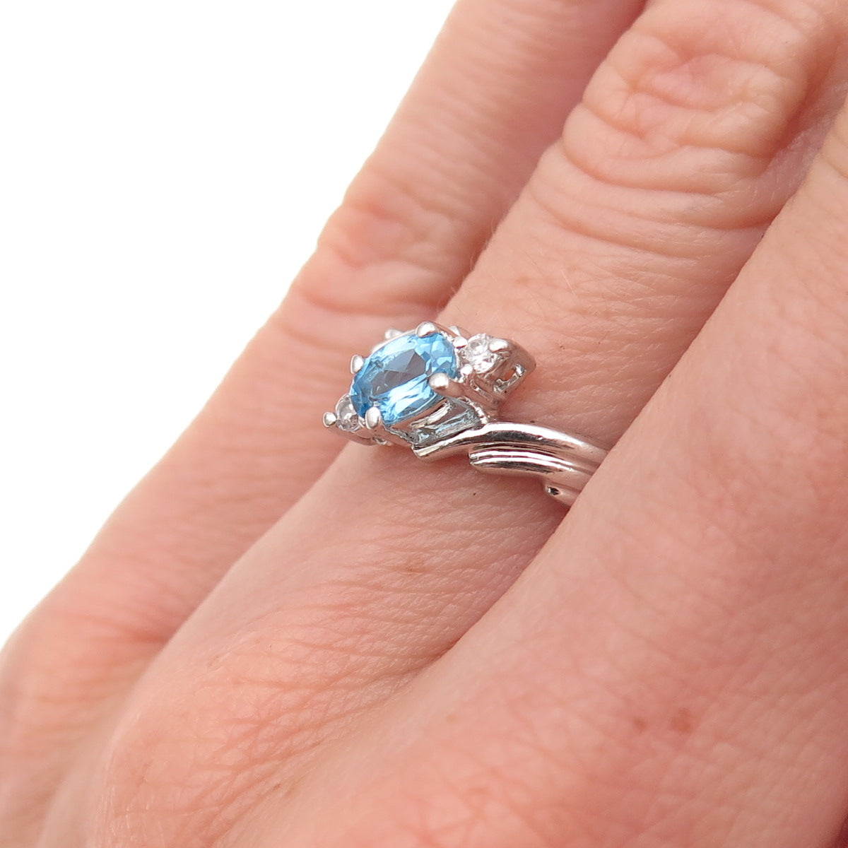 925 Sterling Silver Vintage Real Blue Topaz & C Z Bypass Ring Size 6.25