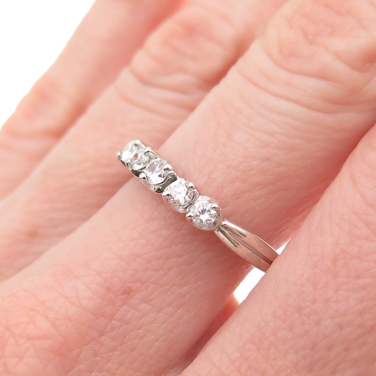 925 Sterling Silver Round-Cut C Z Anniversary Band Ring Size 7