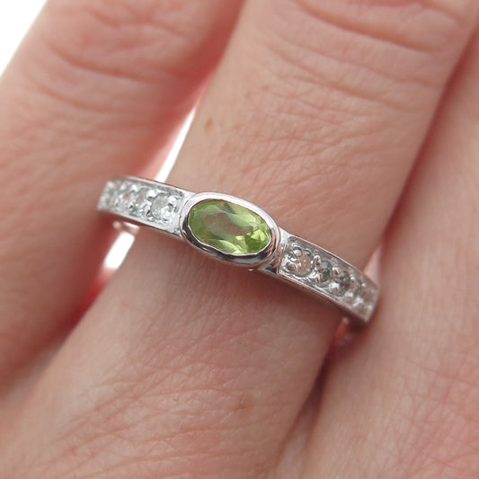 925 Sterling Silver Real Round-Cut Diamond & Oval-Cut Peridot Ring Size 7.25