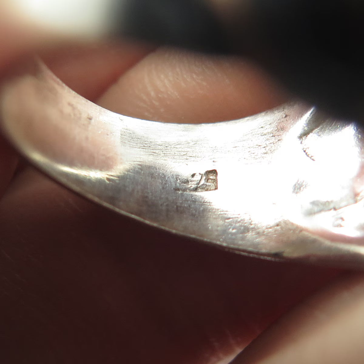 925 Sterling Silver Vintage Wavy Ribbed Modernist Ring Size 5