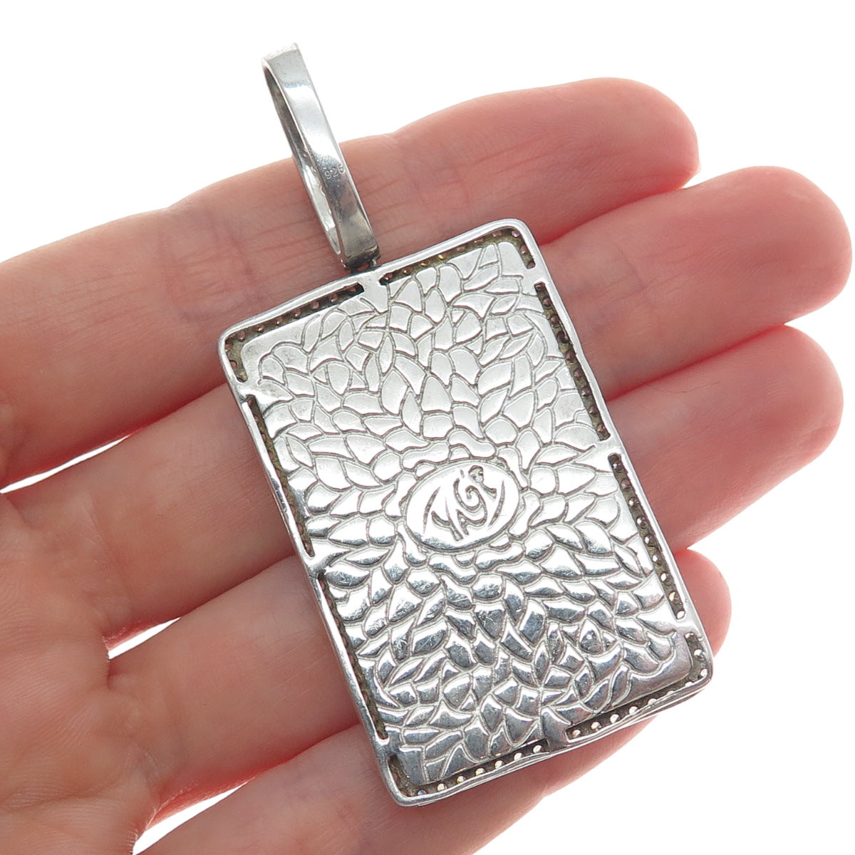 DESIGNS BY YAGI 925 Sterling Silver Round-Cut Shaped C Z Sparkle Pendant