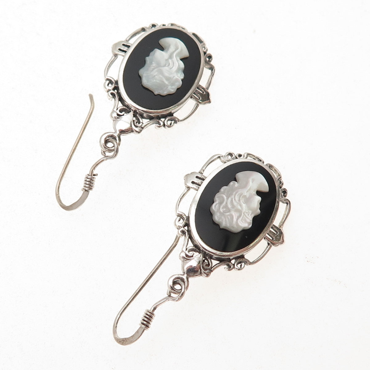 Ken Crafts 925 Sterling Vintage Real MOP & Black Onyx Lady Cameo Dangle Earrings