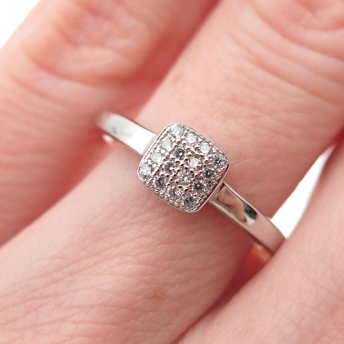 925 Sterling Silver Round-Cut C Z Engagement Ring Size 6