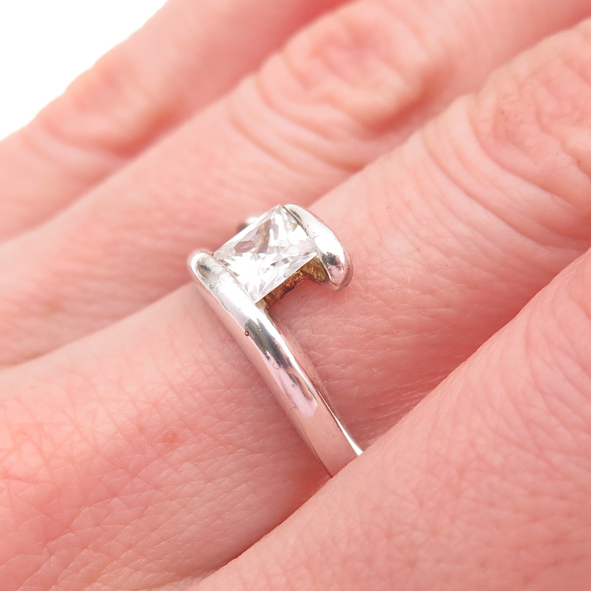 925 Sterling Silver Princess-Cut C Z Modernist Wrap Ring Size 7
