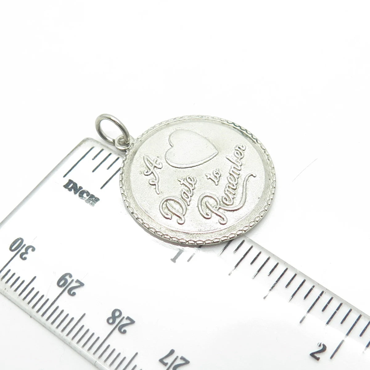 925 Sterling Silver Vintage "A Date To Remember" Heart Round Pendant