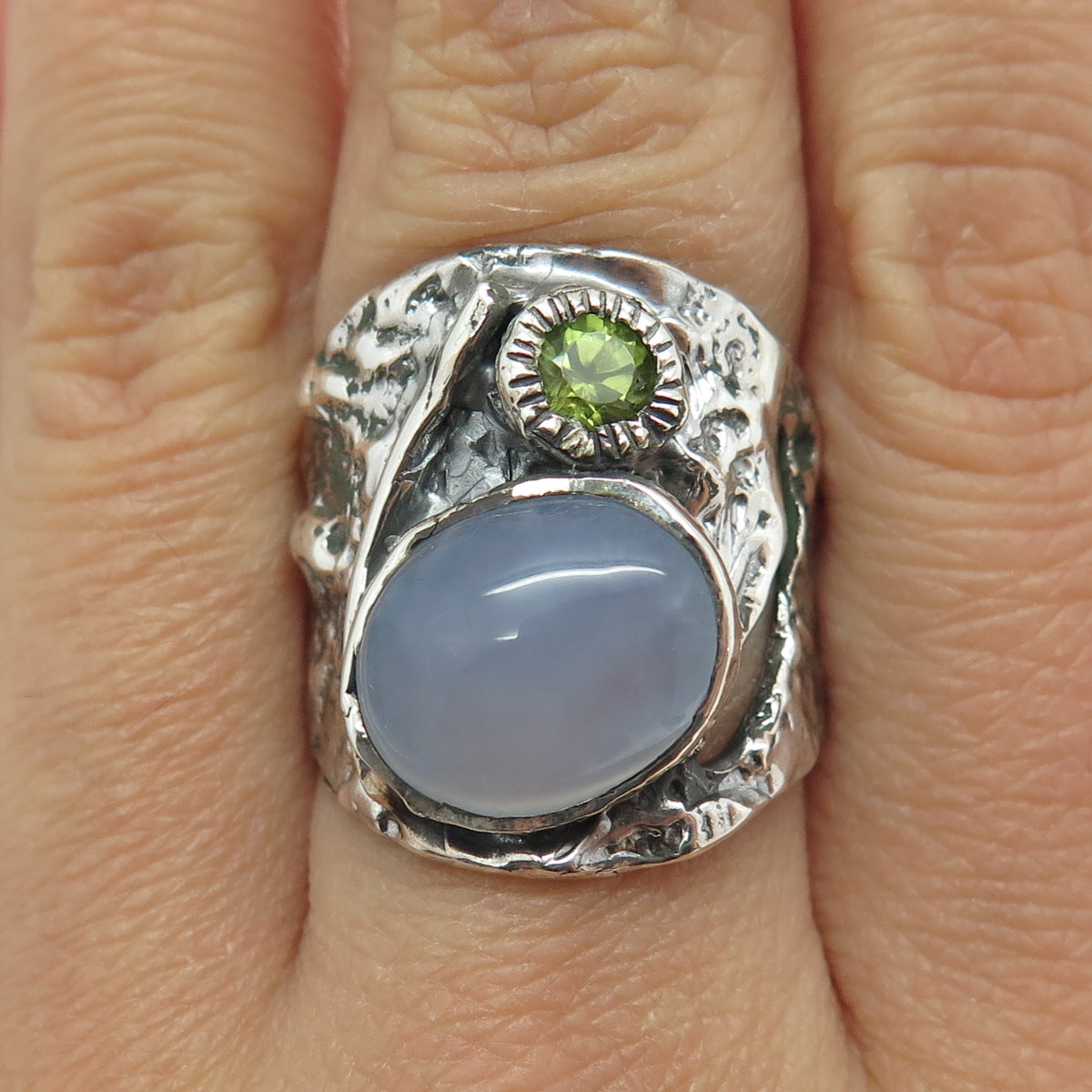 925 Sterling Silver Vintage Real Chalcedony & Peridot Modernist Ring Size 8.75