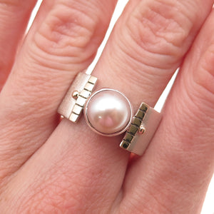 925 Sterling Silver Gold Accent Vintage Real Pearl Modernist Ring Size 8
