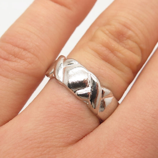 925 Sterling Silver Vintage Chapal-Zenray Inc. "X" Ribbed Ring Size 7