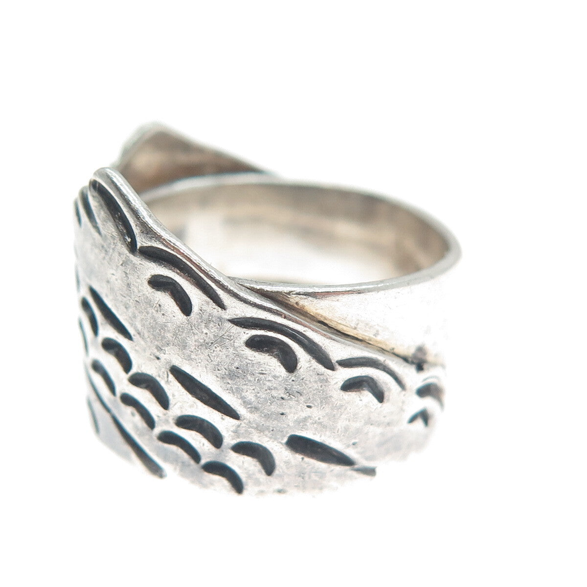 Old Pawn Sterling Silver Vintage Southwestern Mountains Oxidized Ring Size 5.5