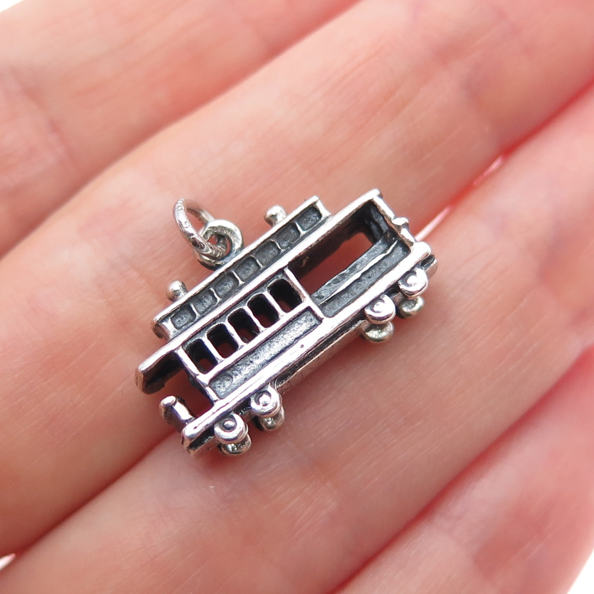 DANECRAFT Sterling Silver Vintage San Francisco Cable Car Mini 3D Charm Pendant