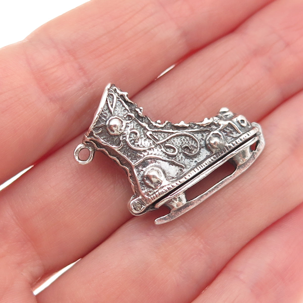 925 Sterling Silver Vintage Ice Skate Oxidized Mini Open Charm Pendant