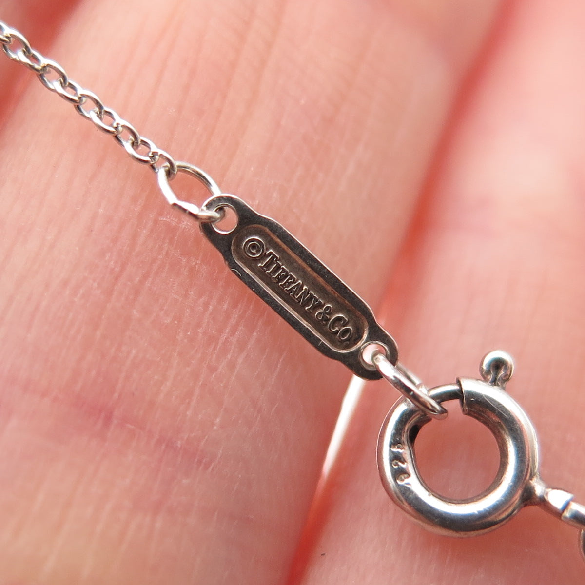 TIFFANY & CO. Sterling Silver Vintage Modernist Heart Cable Chain Necklace 16"