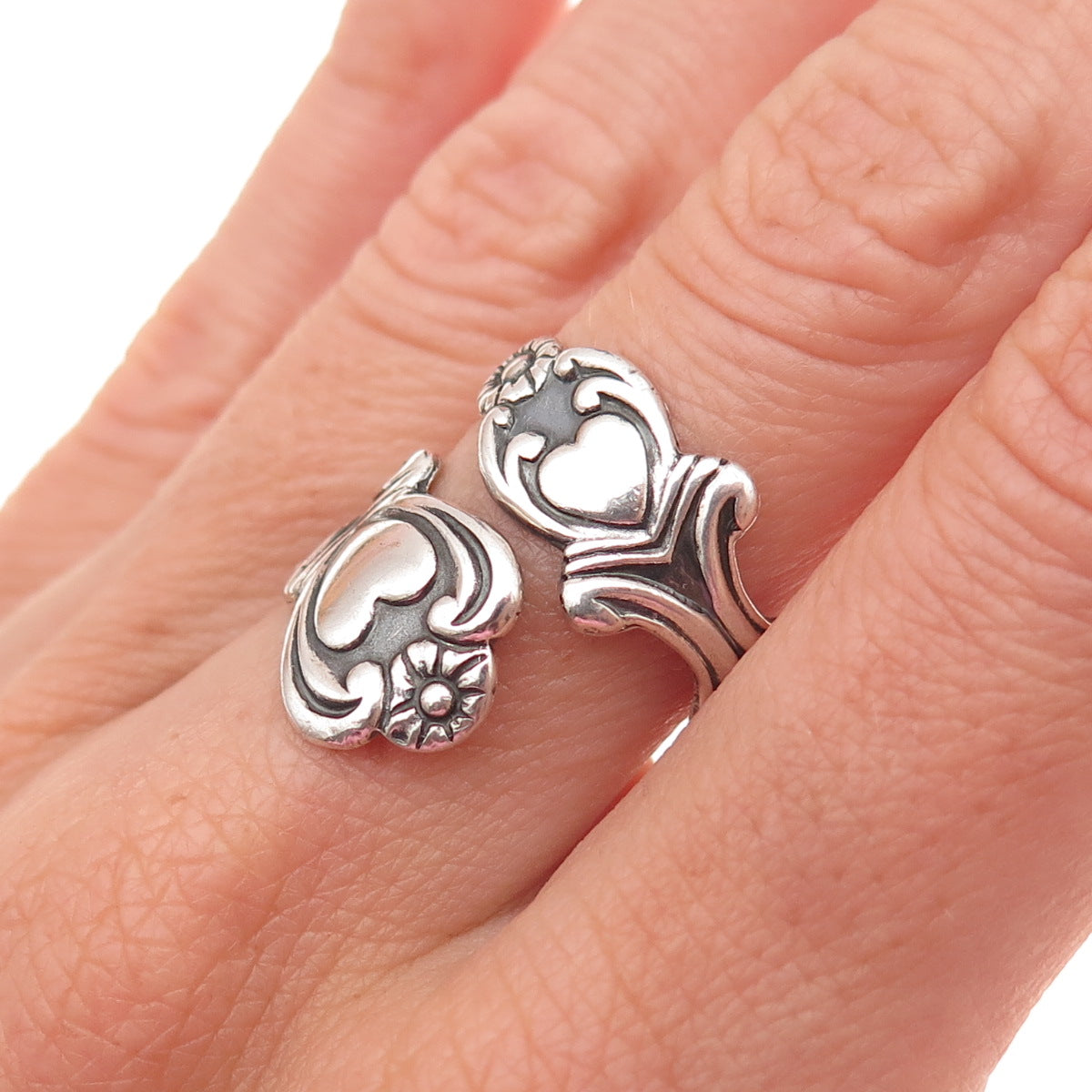 Avon 925 Sterling Silver Vintage Treasured Heart Adjustable Spoon Ring Size 8