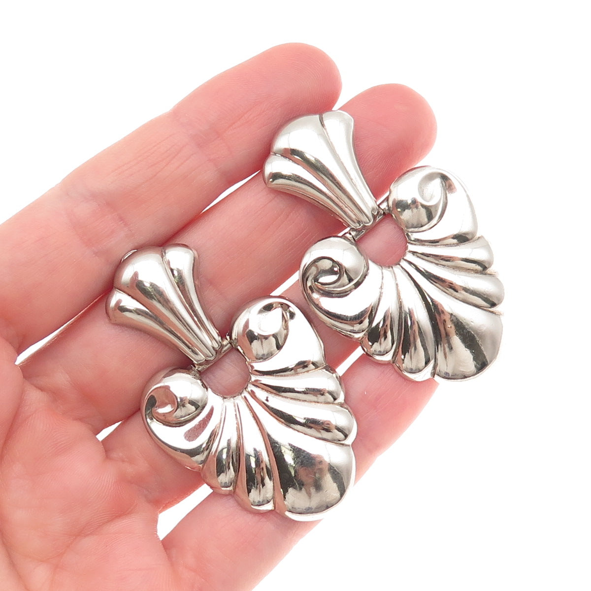 925 Sterling Silver Vintage Italy Floral Repousse Oxidized Dangle Earrings