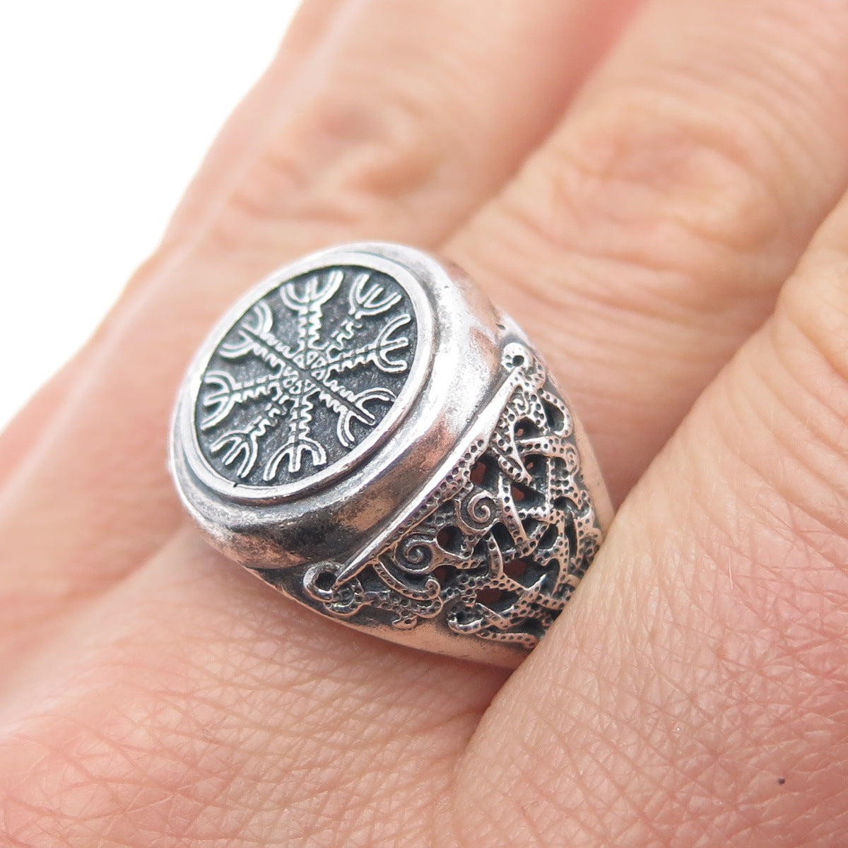 925 Sterling Silver Vintage Helm of Awe Oxidized Signet Ring Size 11
