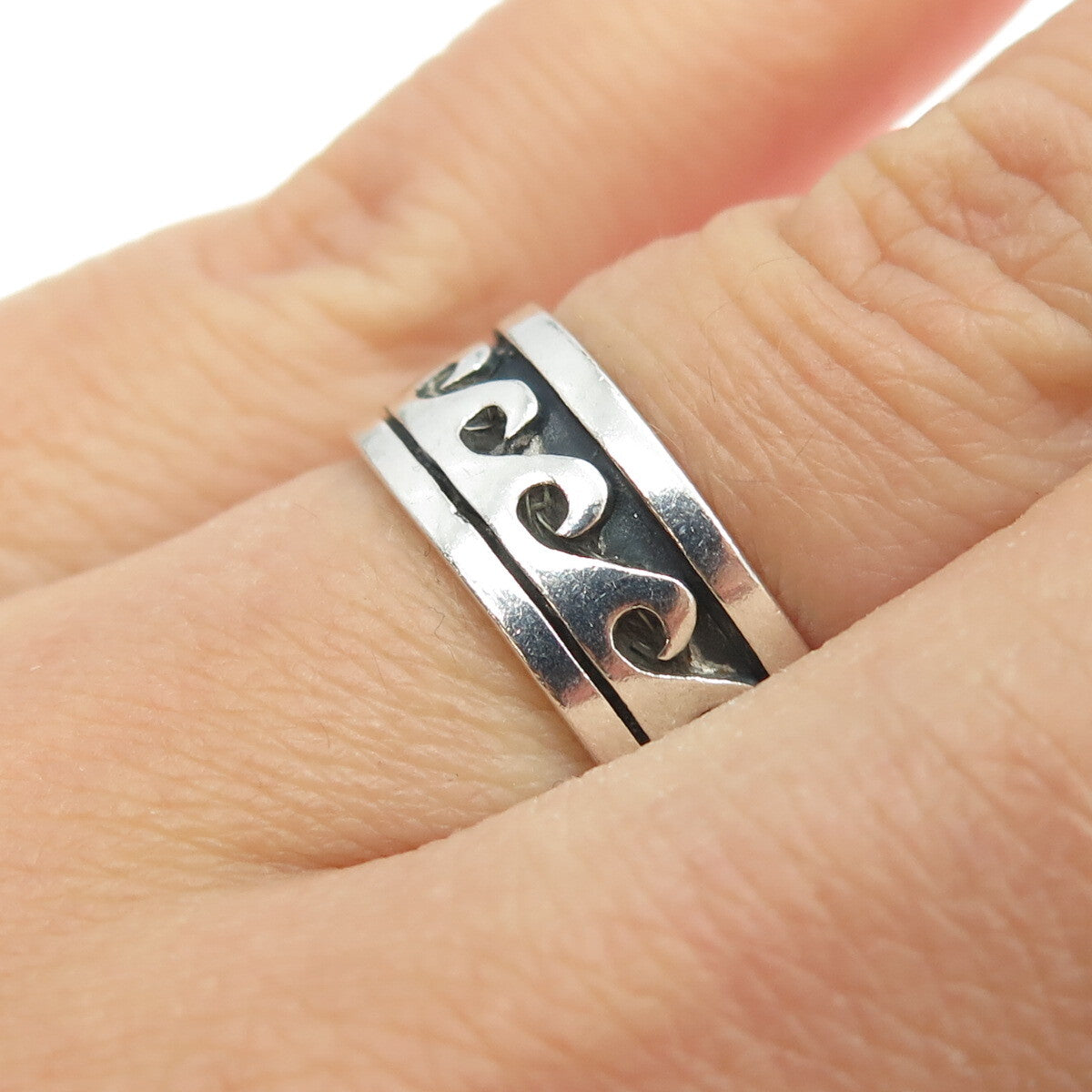 925 Sterling Silver Vintage Celtic Wave All Around Band Ring Size 6