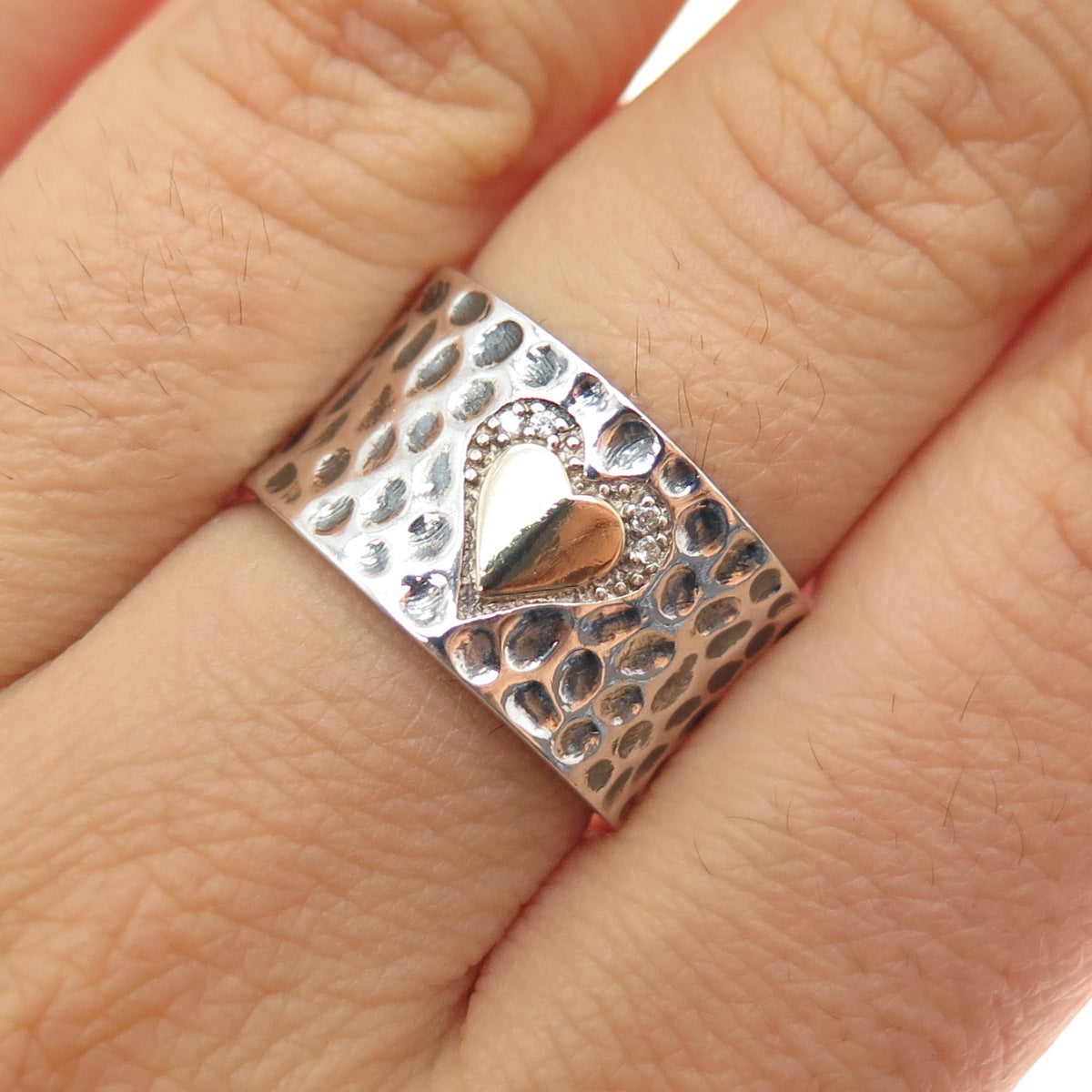 925 Sterling Silver 14K Gold Vintage Round-Cut C Z Heart Hammered Ring Size 7.75
