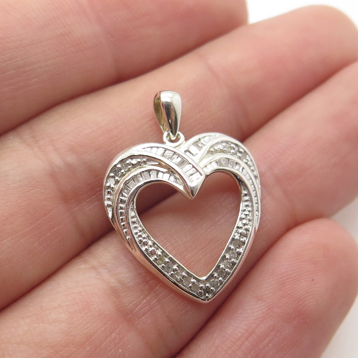 HAN 925 Sterling Silver Real Diamond Modernist Heart Pendant