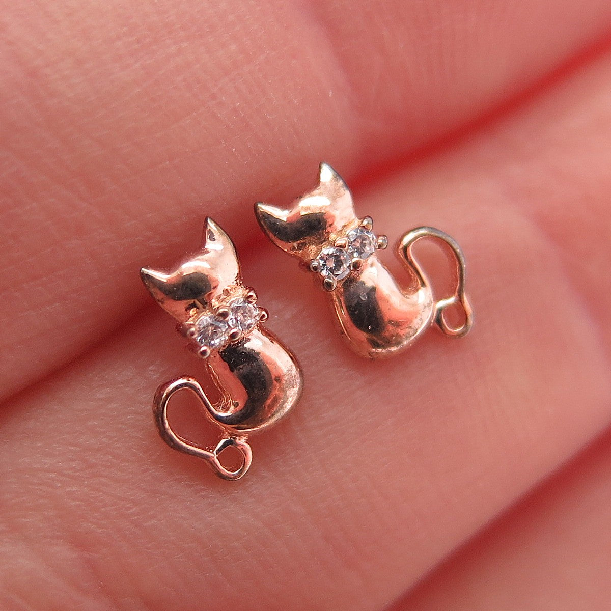925 Sterling Silver Rose Gold Plated Round-Cut C Z Cat Stud Earrings