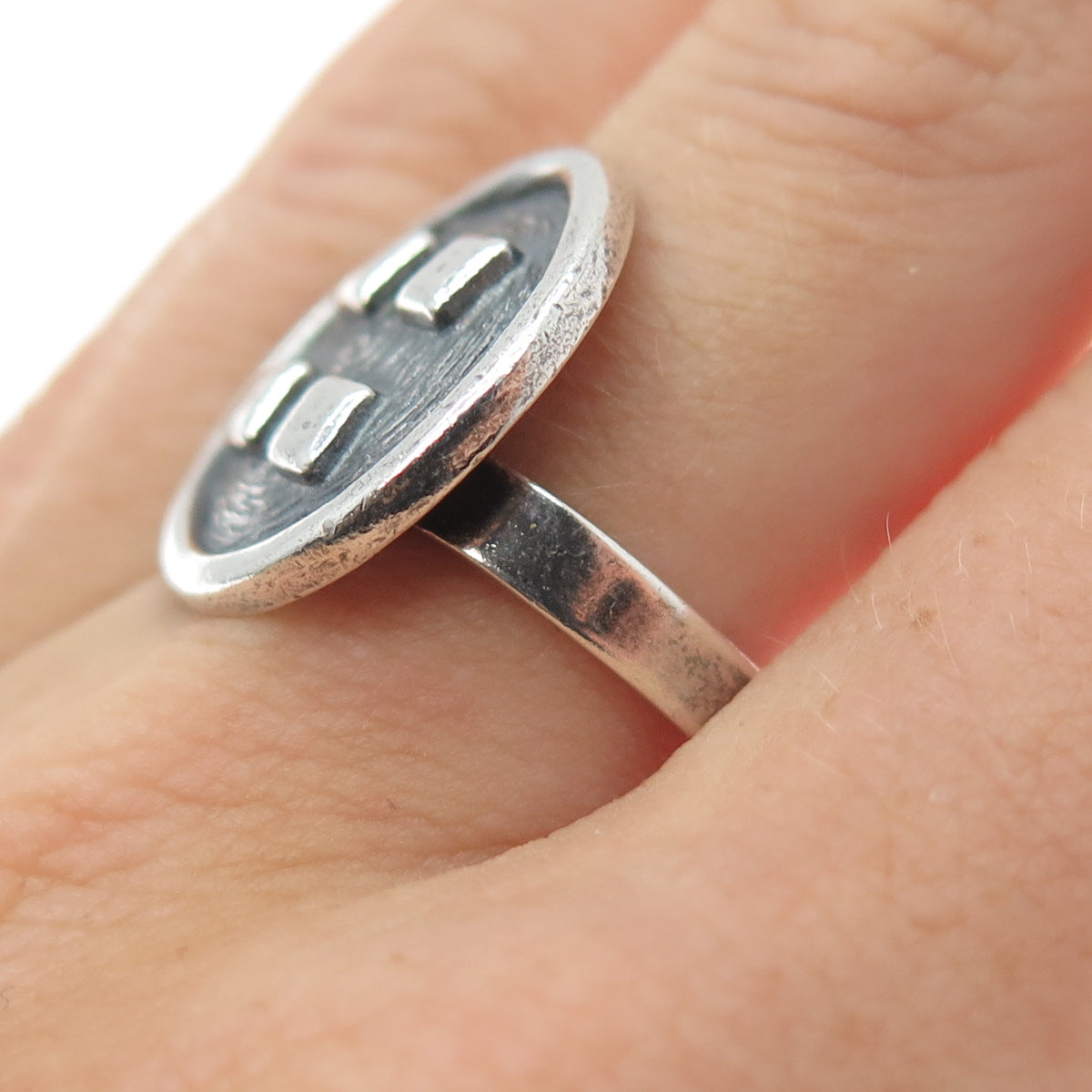 BRENDA SCHOENFELD 925 Sterling Vintage 1993 Mexico Button Oxidized Ring Size 6.5