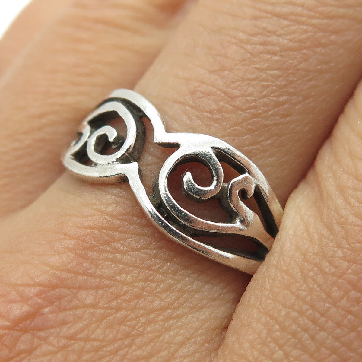925 Sterling Silver Vintage Swirl Ring Size 10.75