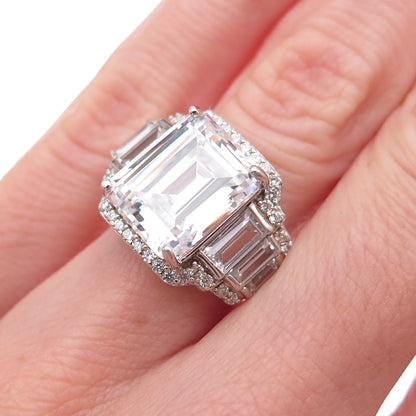 Dee Berkle 925 Sterling Silver Emerald & Round-Cut C Z Engagement Ring Size 5
