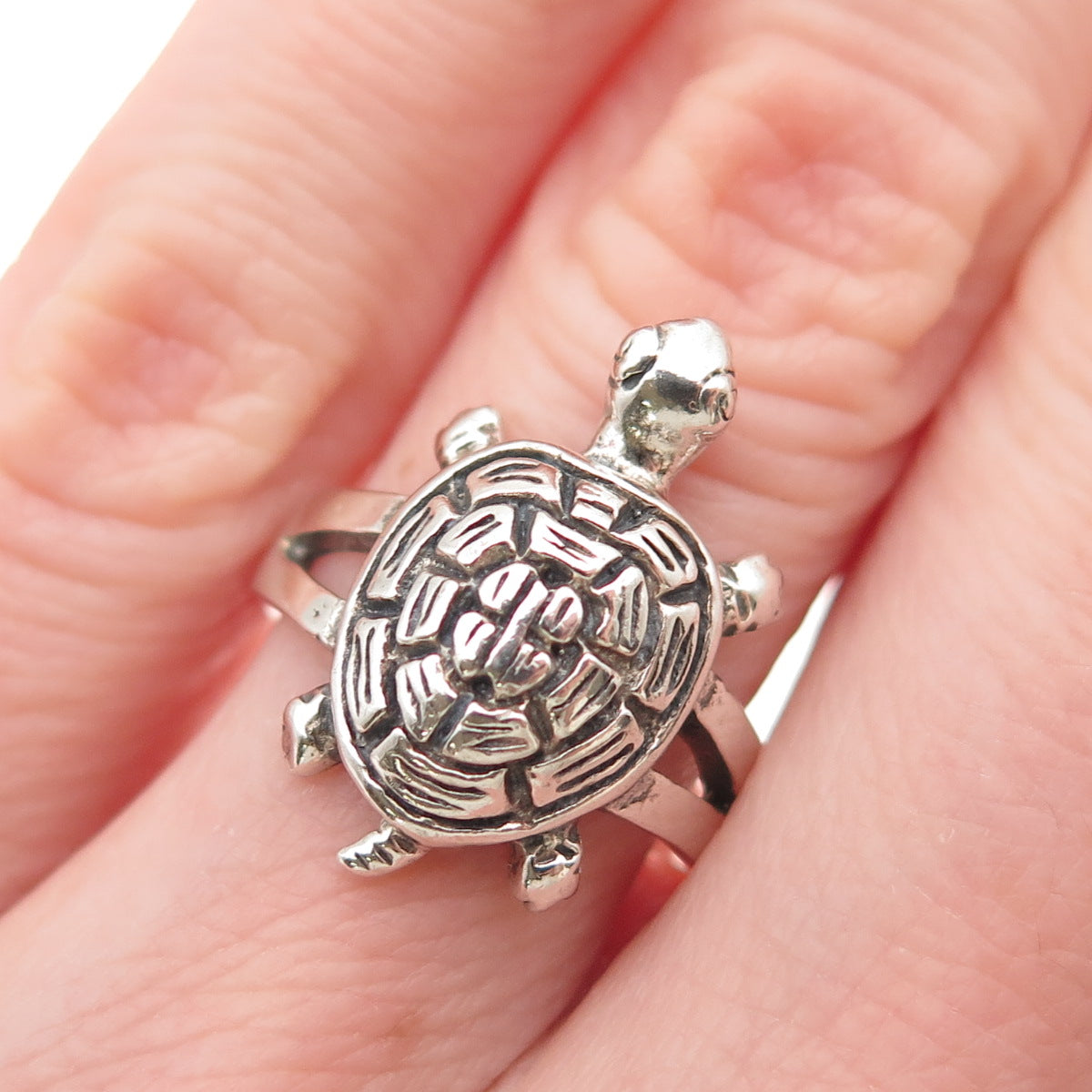 925 Sterling Silver Vintage Turtle Good Luck Oxidized Ring Size 5.75