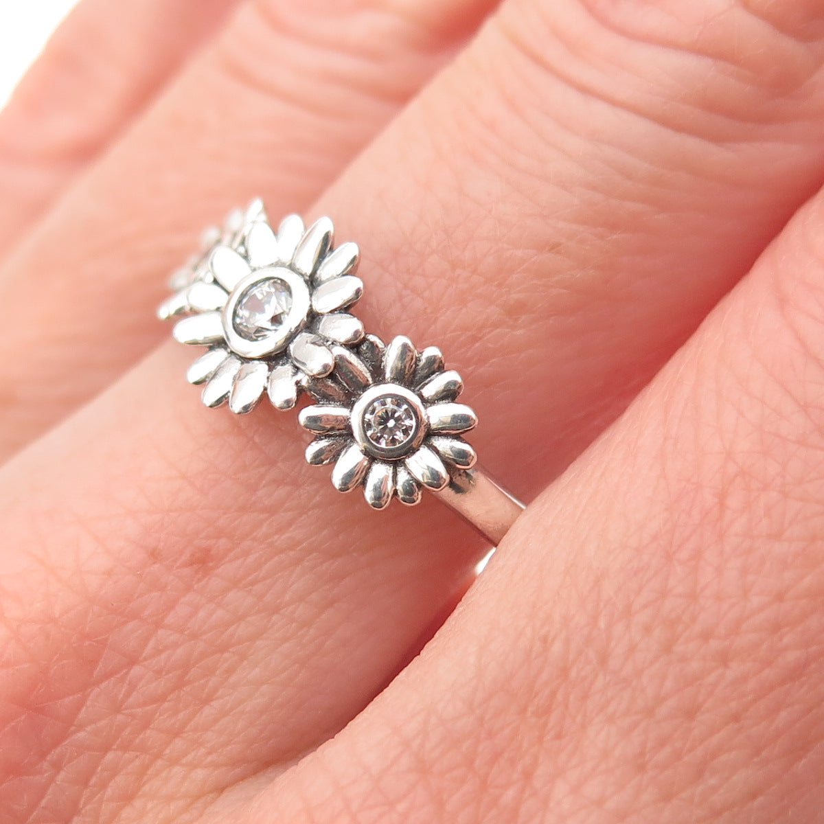 925 Sterling Silver Round-Cut C Z Daisy Flower Ring Size 8