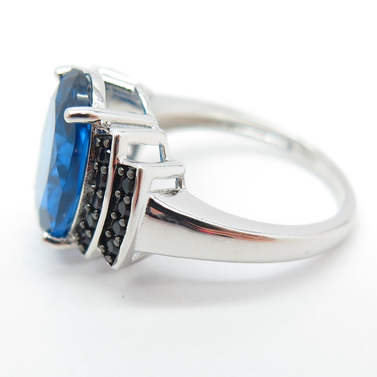 925 Sterling Silver Oval-Cut Ocean Blue C Z & Black Spinel Ring Size 7