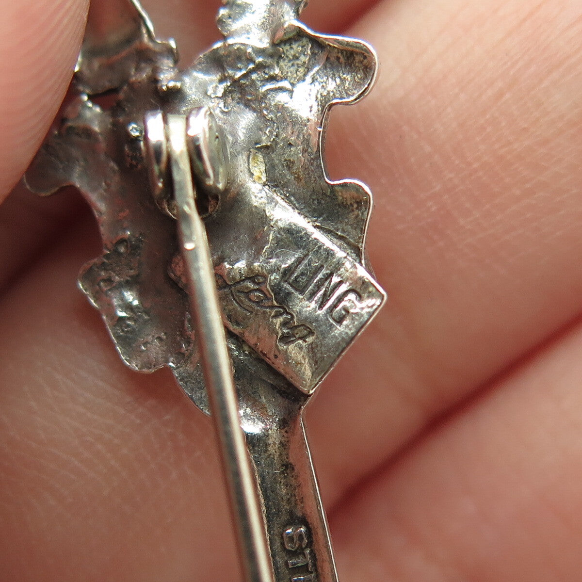 LANG 925 Sterling Silver Antique Art Deco Kissing Couple Salt Spoon Pin Brooch