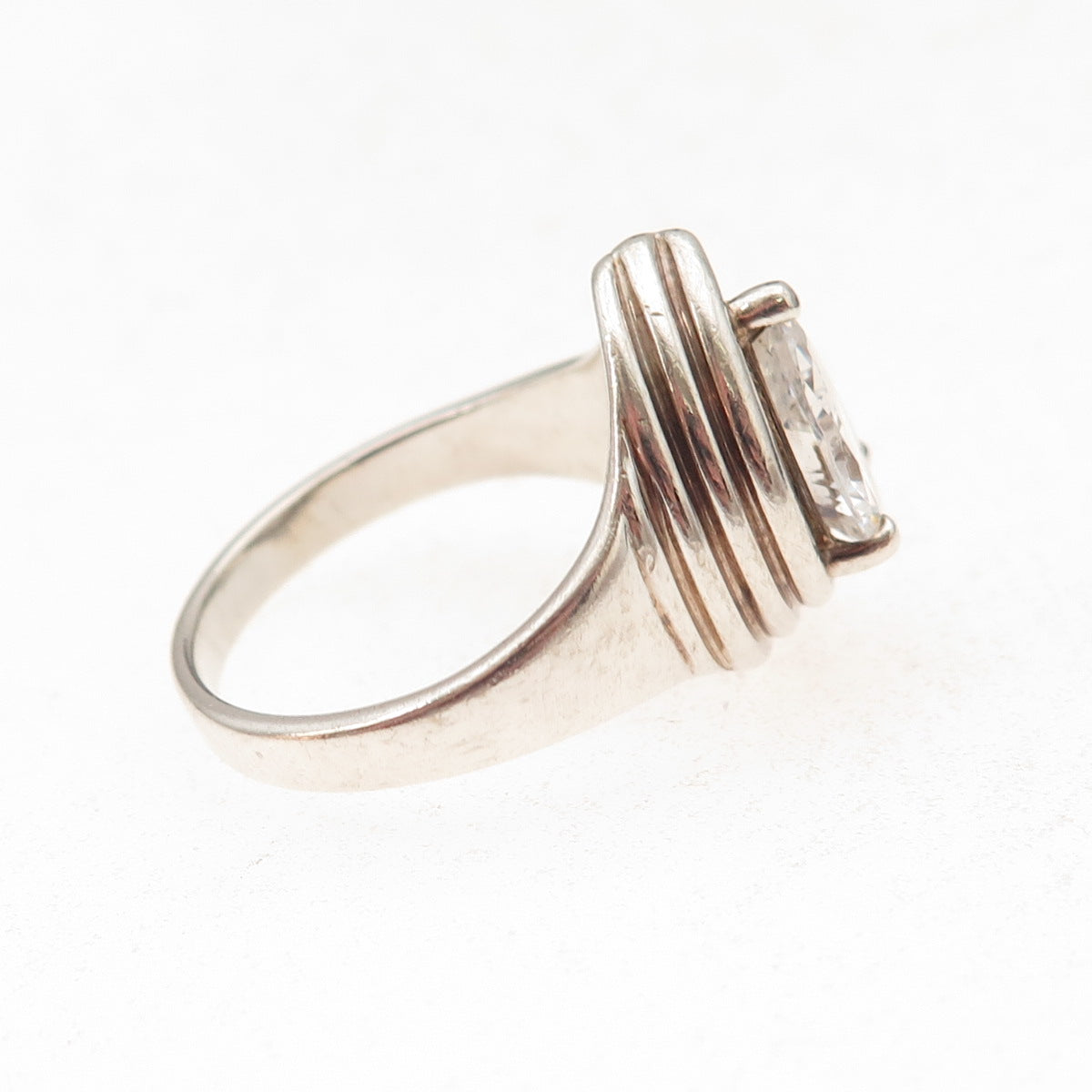 925 Sterling Silver Vintage Pear-Cut C Z Modernist Oxidized Ring Size 8.25