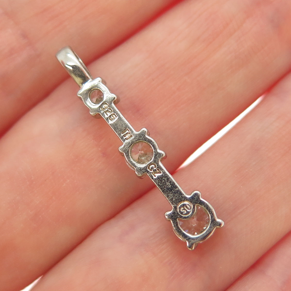 925 Sterling Silver Graduated Round-Cut C Z Bar Pendant