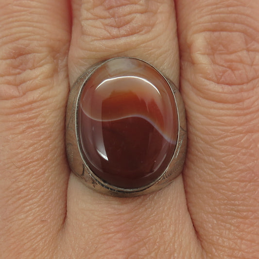 925 Sterling Silver Vintage Real Red Agate Gemstone Engraved Ring Size 8