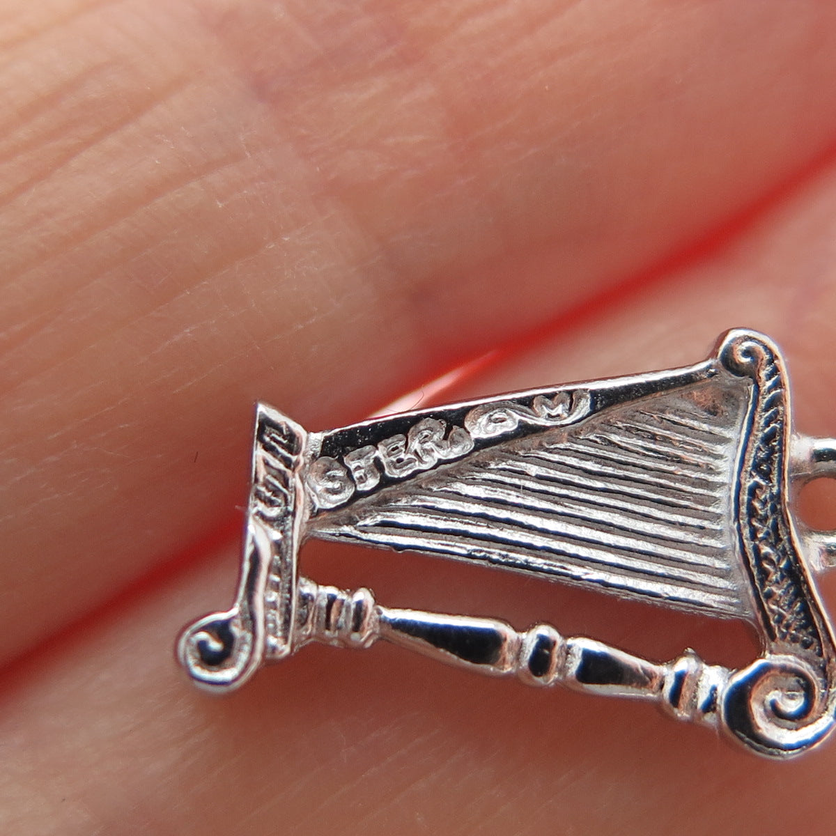 925 Sterling Silver Vintage Harp Music Instrument Minimalist Charm Pendant