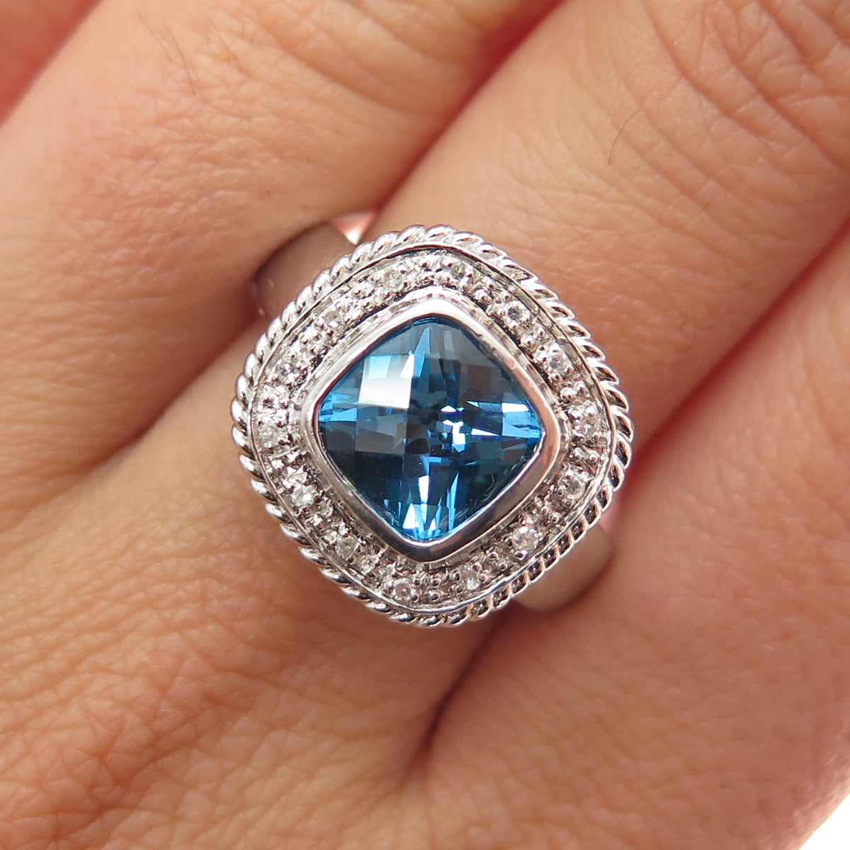 925 Sterling Silver Real Diamond & Blue Topaz Ring Size 7.25