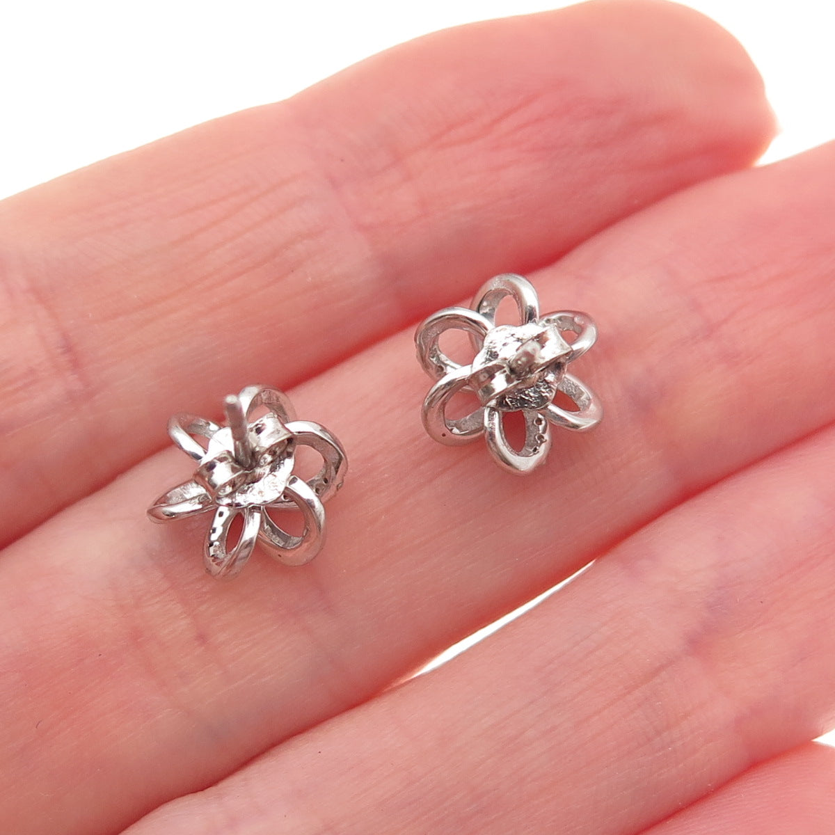 925 Sterling Silver Real Round-Cut Diamond Floral Stud Earrings
